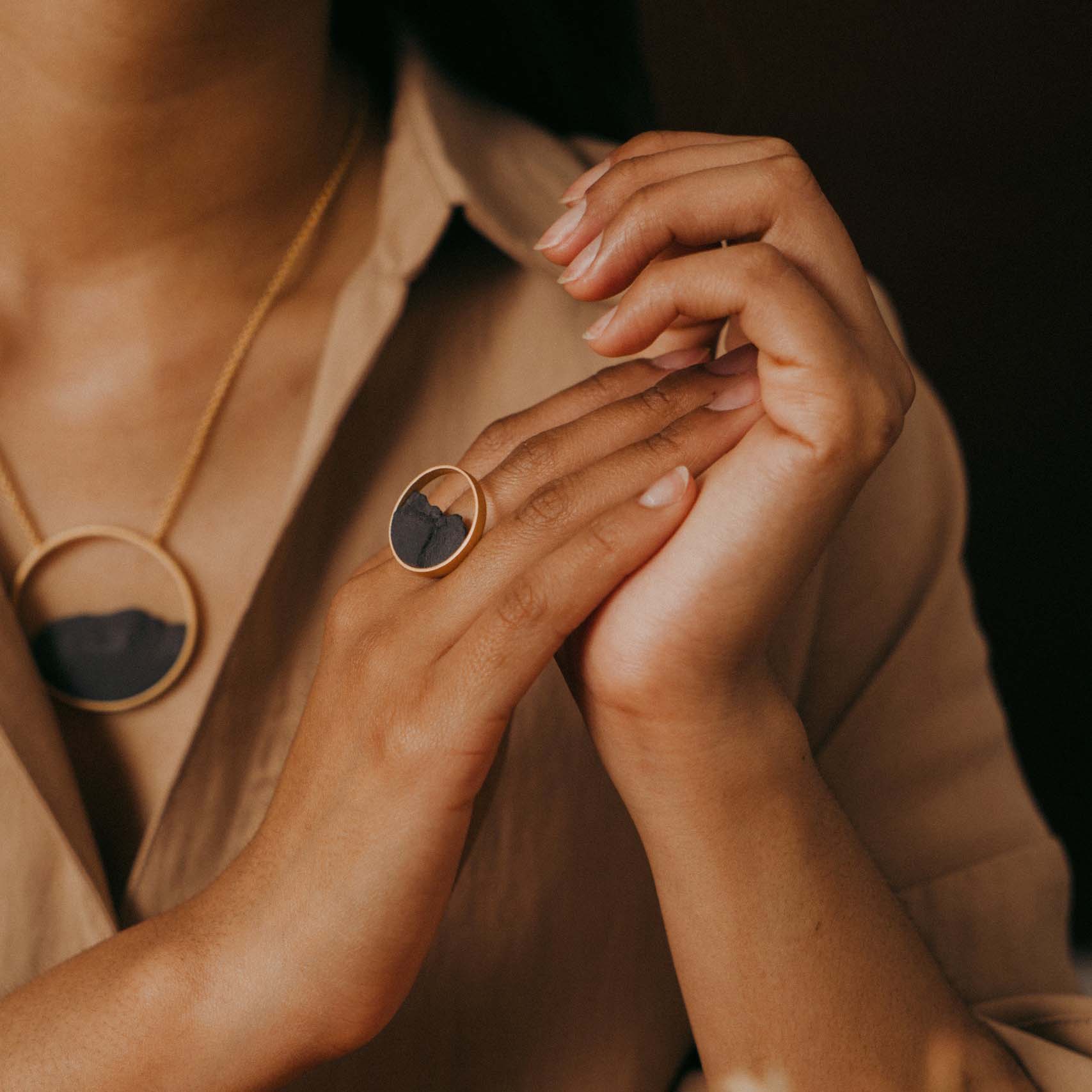 Anillo Circular Dorado