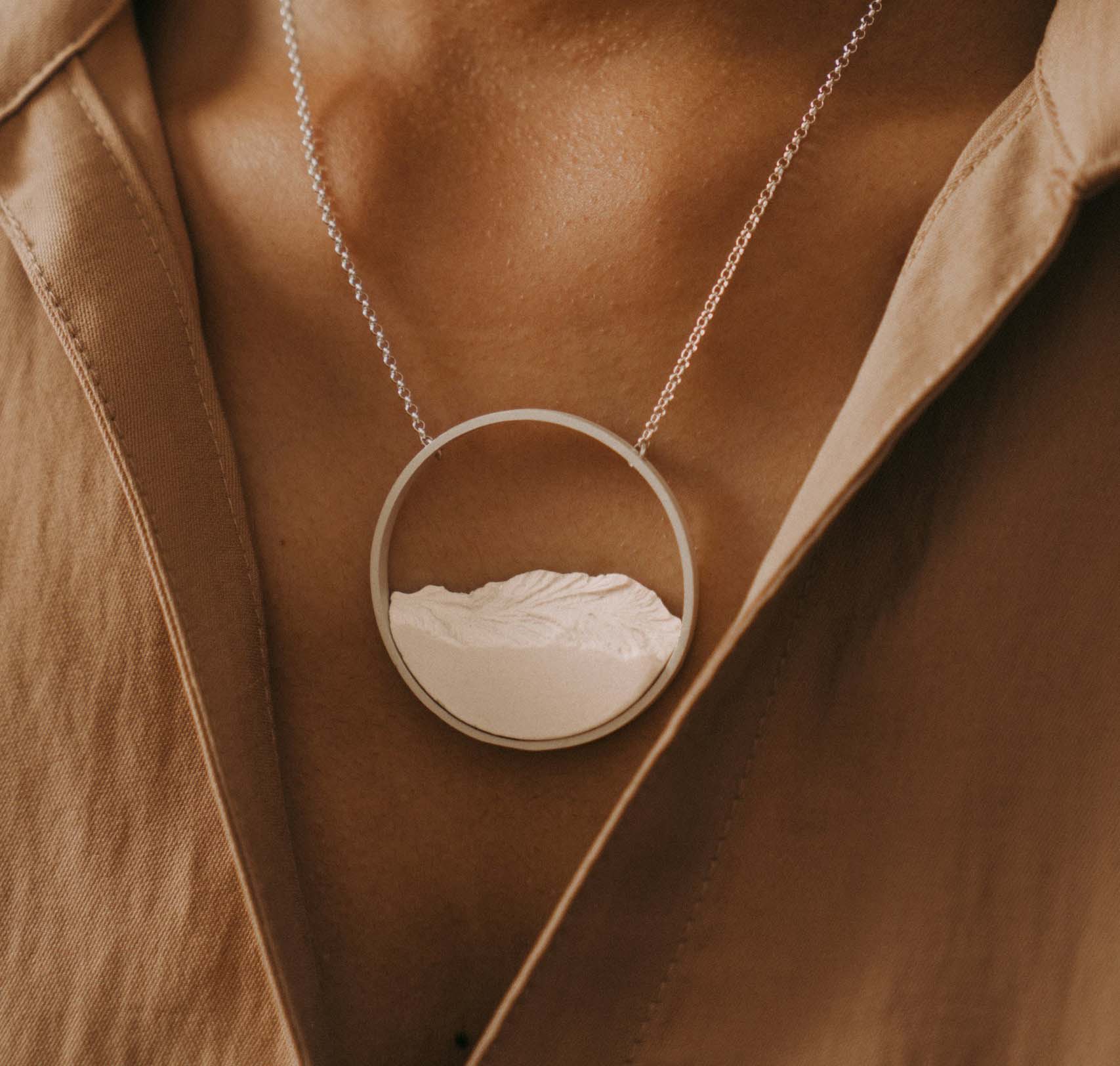 Collar Circular Plata