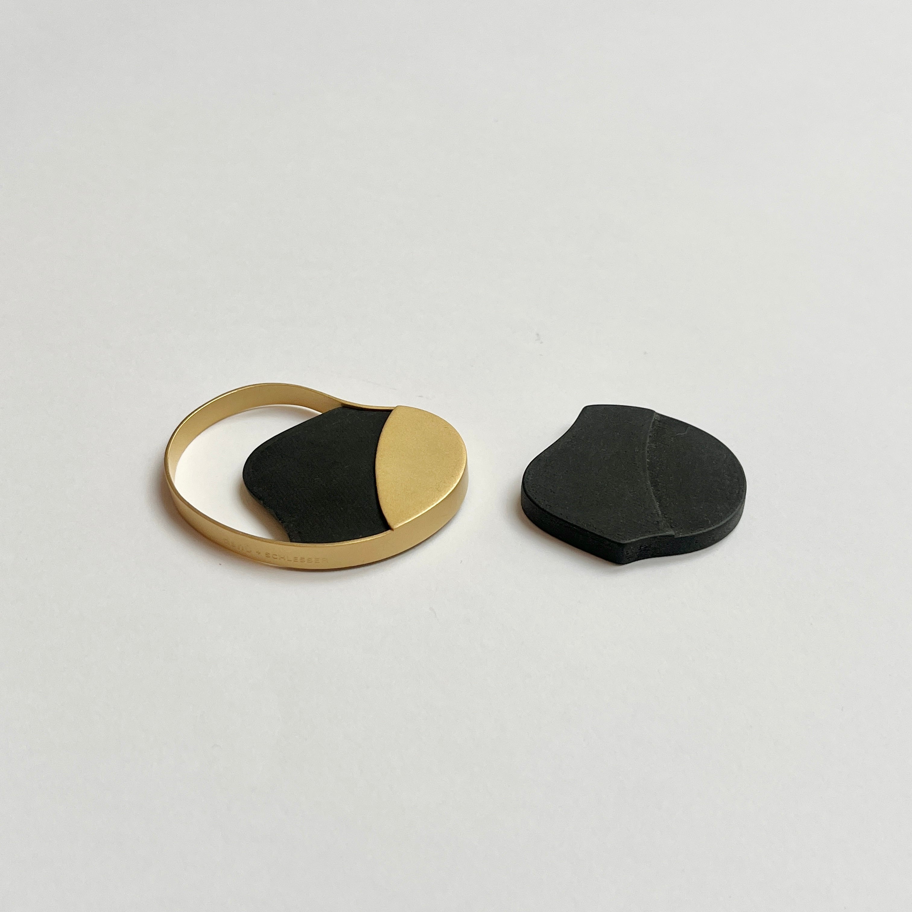 Broche Atlas Magnético - Dorado + Ébano