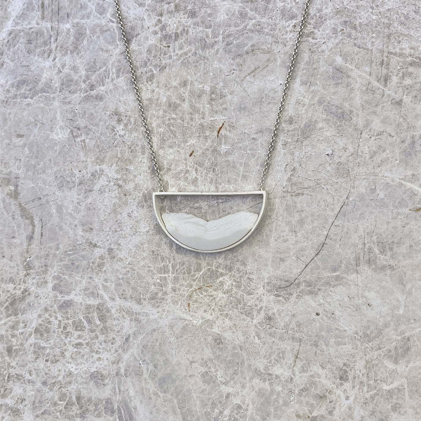 Collar Medialuna Plata