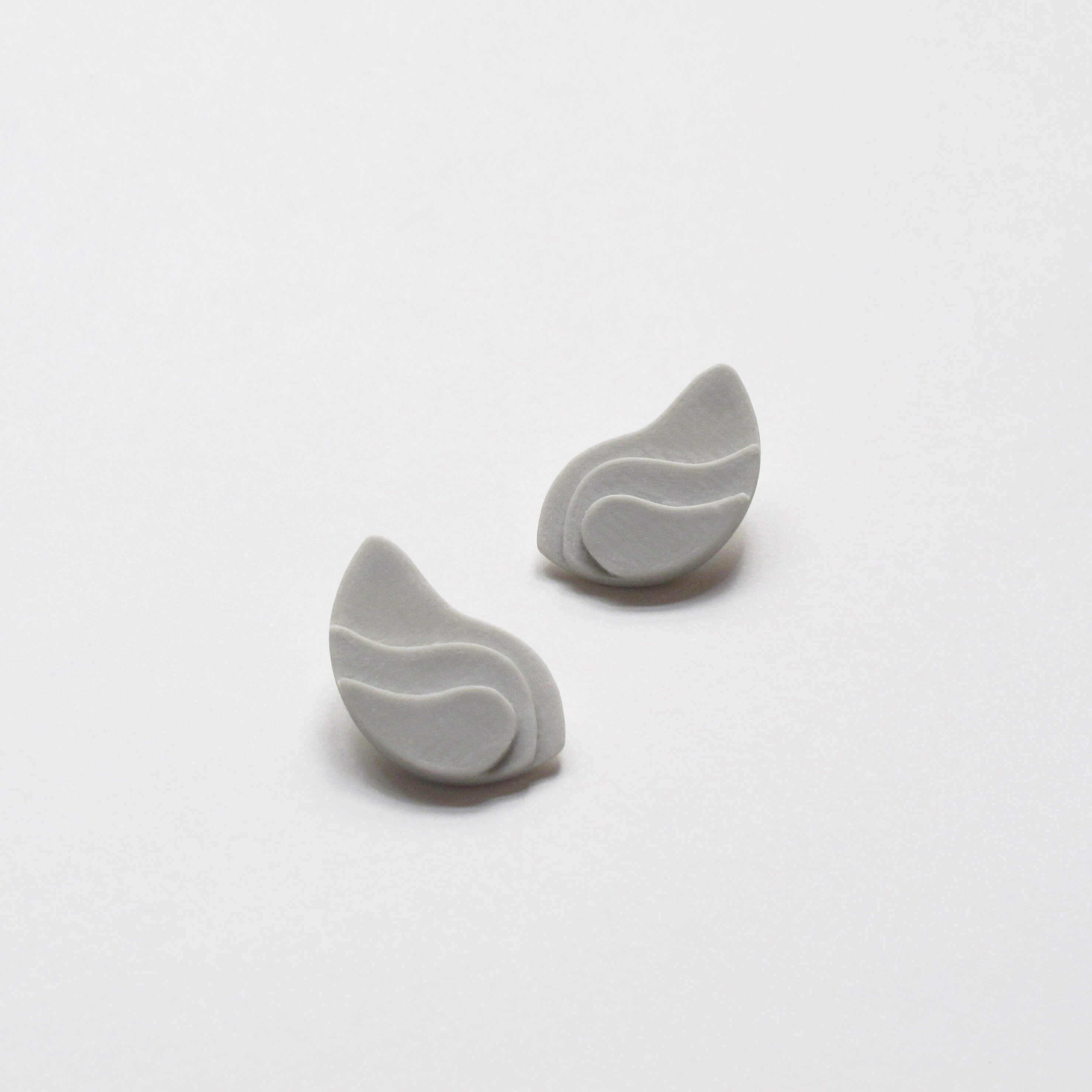 Pendientes Atlas Medianos - Cemento