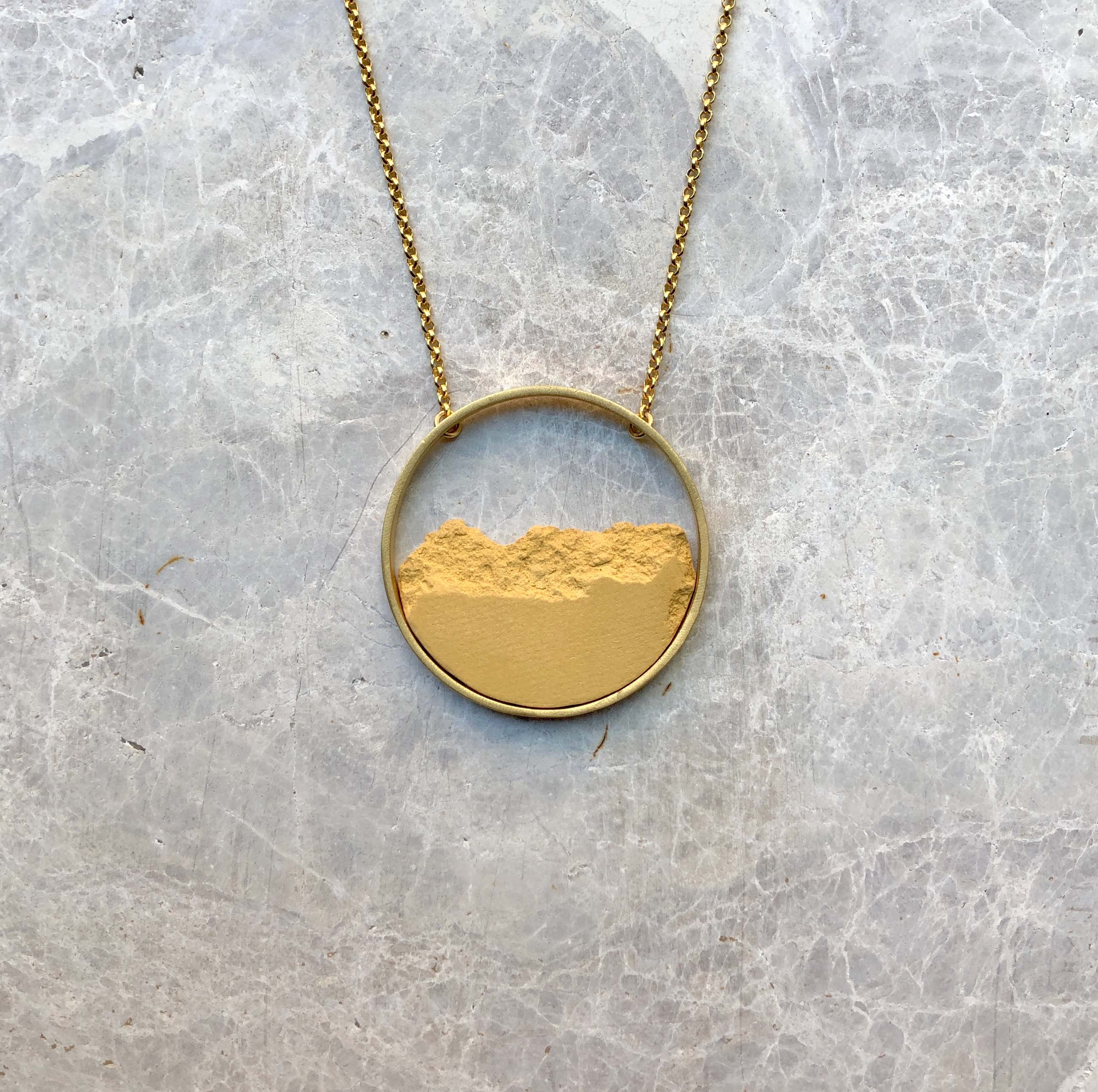 Collar Circular Dorado